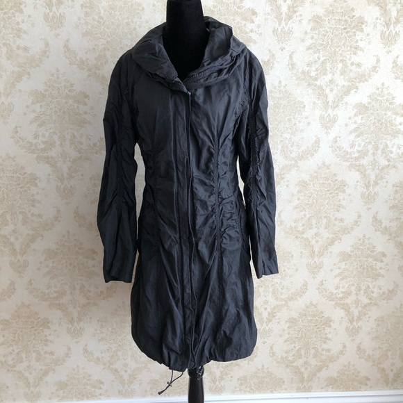 Dana Buchanan waterproof jacket - Picture 1 of 14